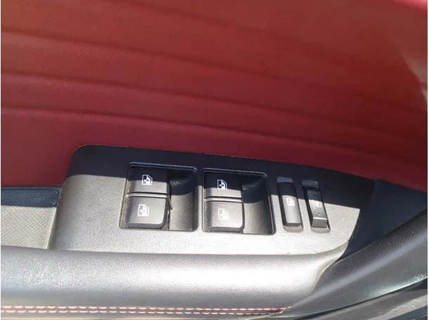 Car image 23