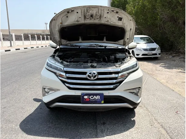 Car image 26