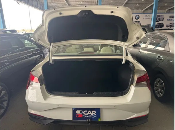 Car image 17