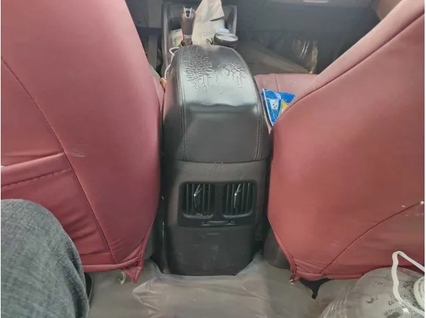 Car image 26