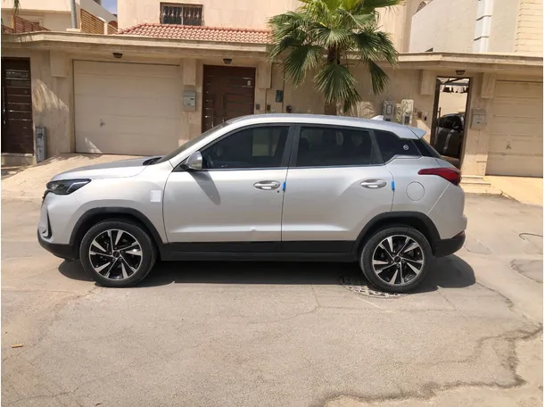 Car image 8
