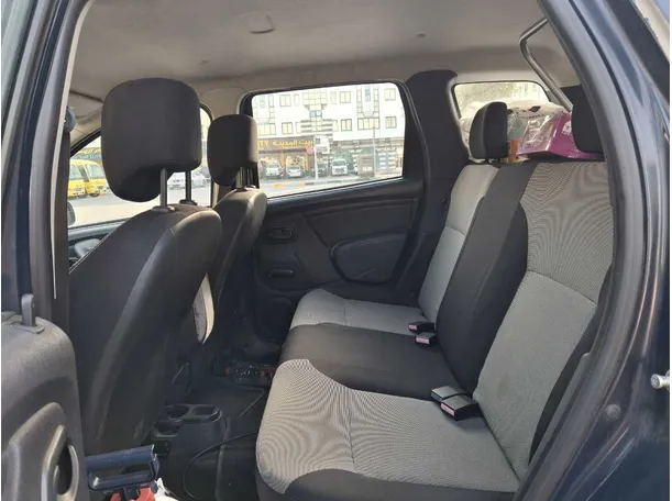 Car image 13