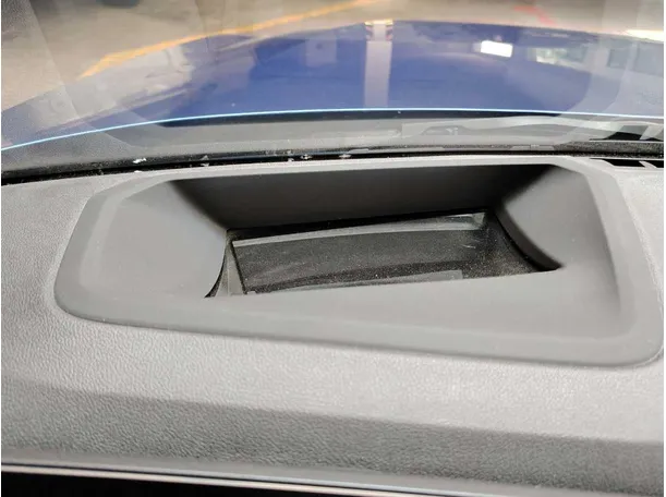 Car image 34