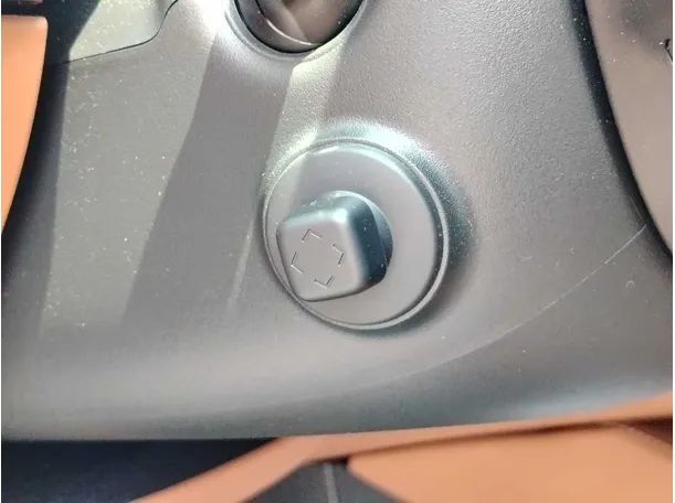 Car image 31