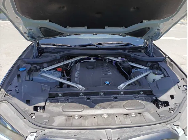 Car image 26