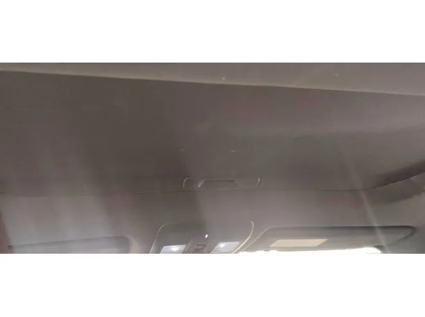 Car image 32