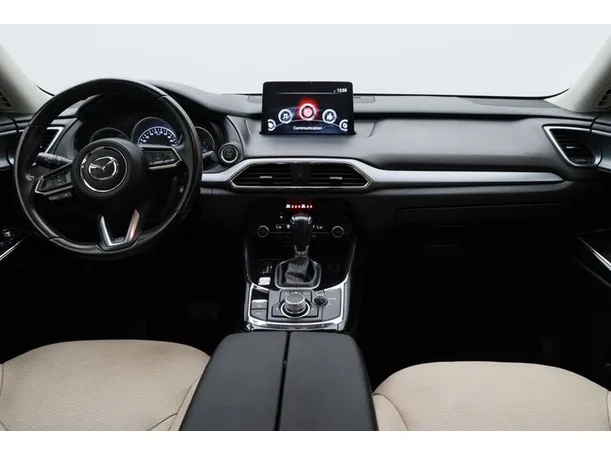Car image 14