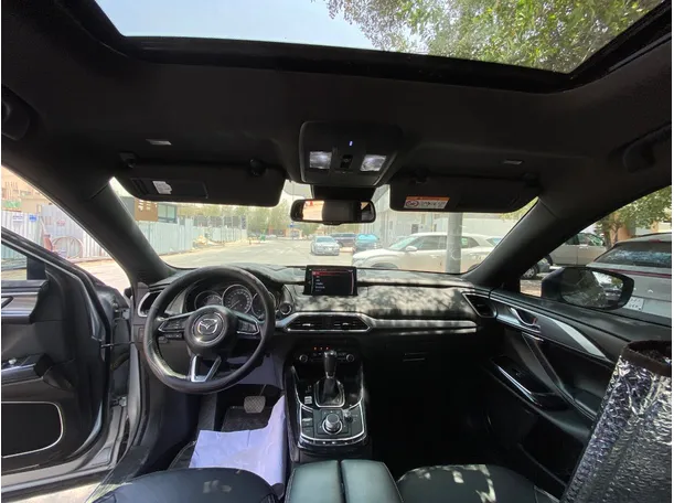 Car image 15