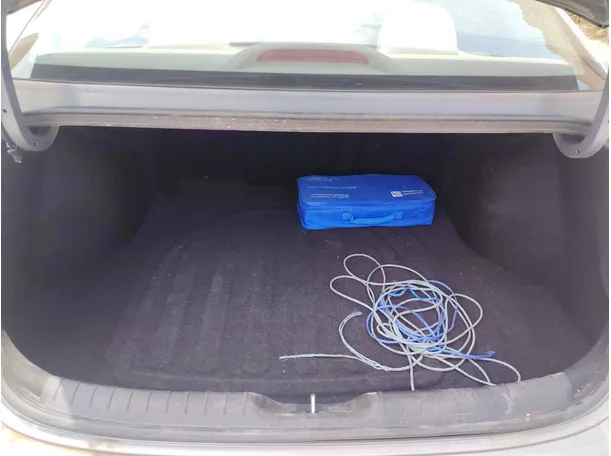 Car image 25