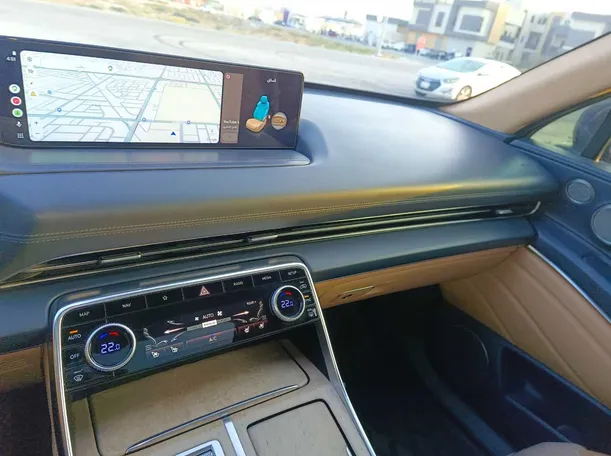 Car image 23