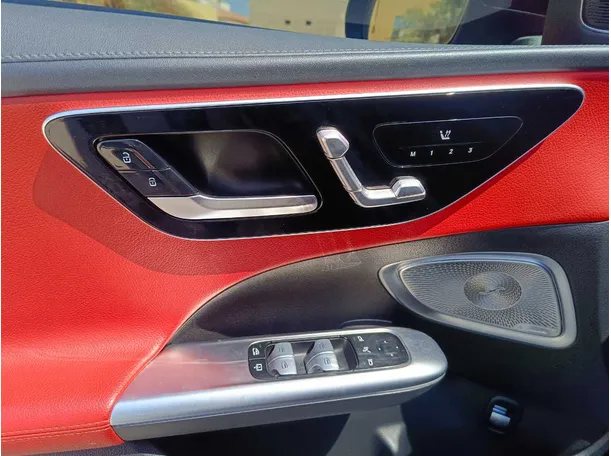 Car image 39