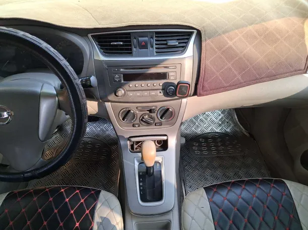 Car image 15