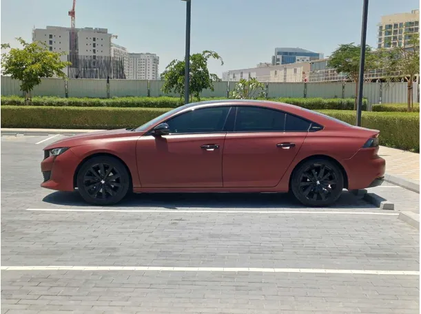 Car image 4