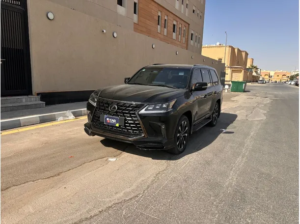 2021 Lexus LX570 in KSA