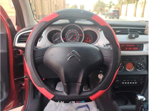 Car image 21