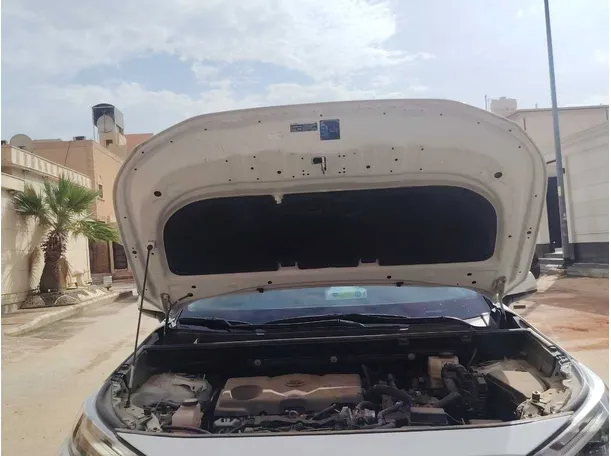 Car image 35