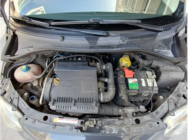 Car image 16