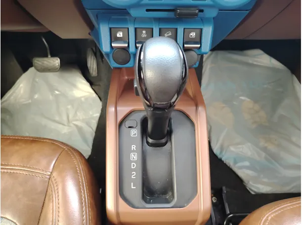 Car image 17
