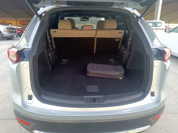 Car image 27