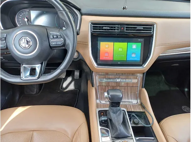 Car image 17