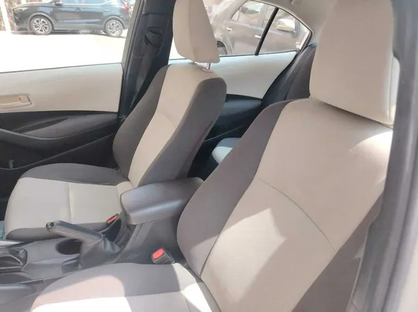 Car image 16