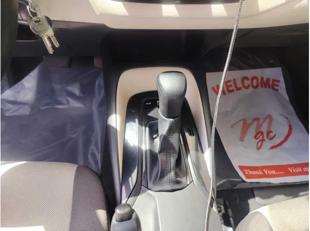 Car image 13