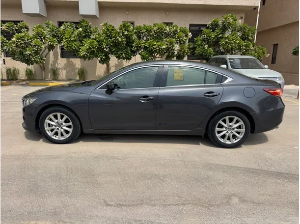Car image 8