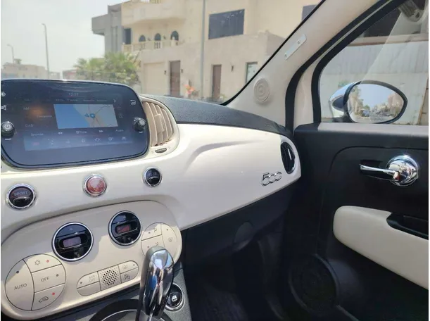 Car image 20