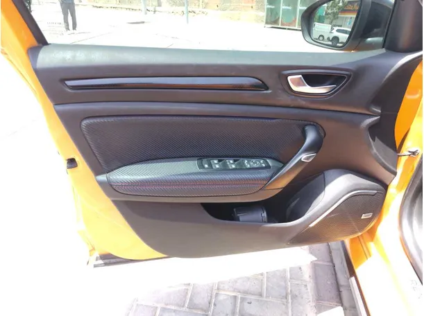 Car image 37