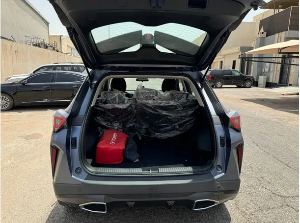 Car image 23