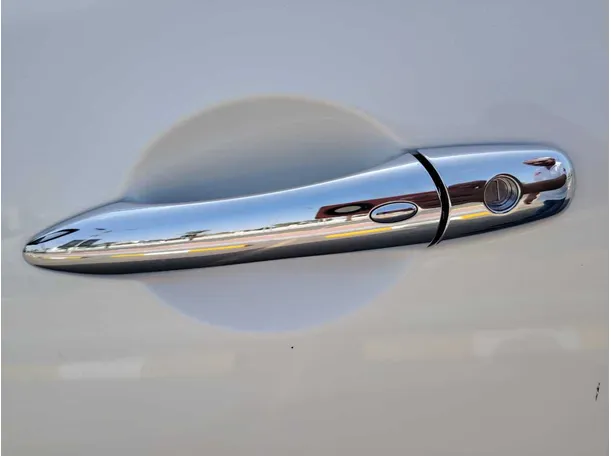 Car image 31