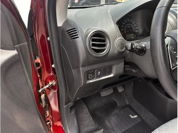 Car image 24