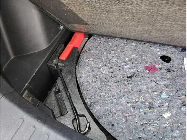 Car image 44