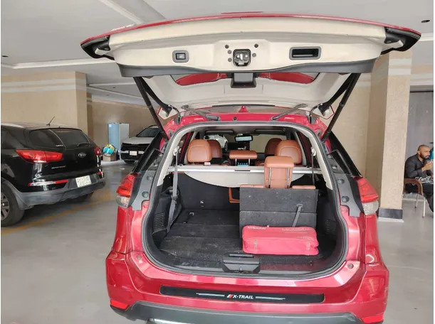 Car image 29