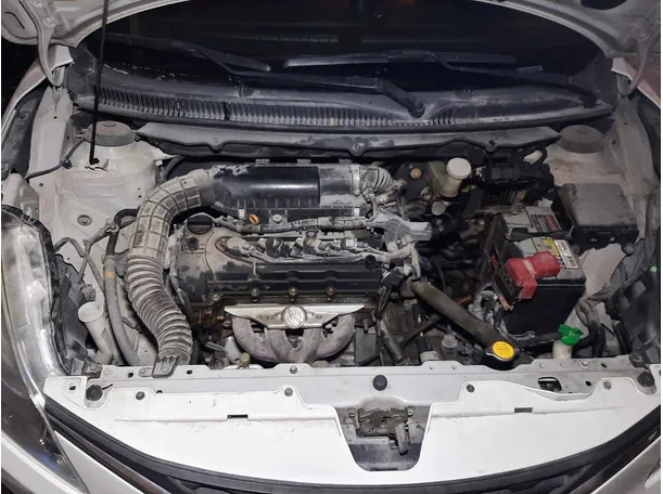 Car image 19