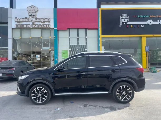 Car image 8