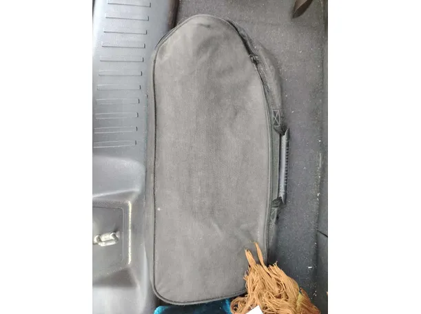 Car image 41