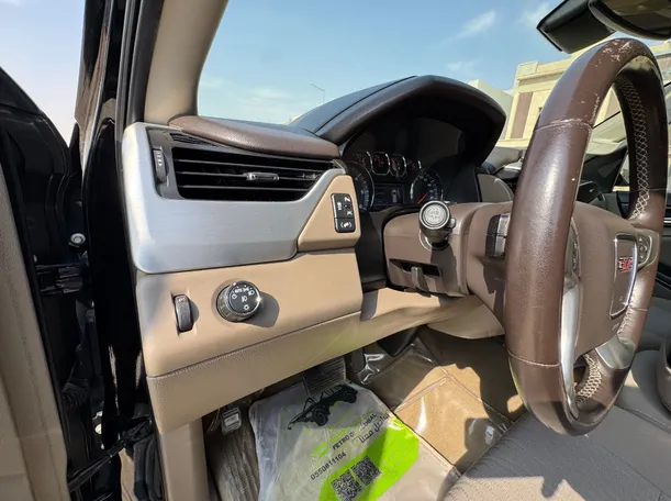 Car image 24