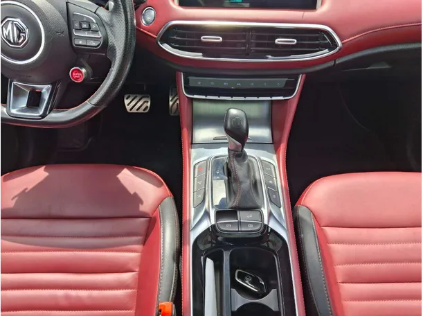 Car image 16