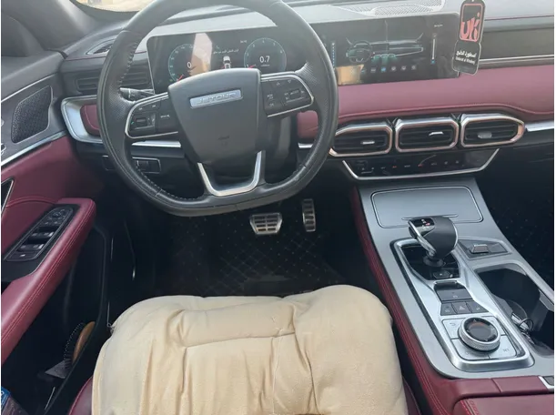 Car image 16