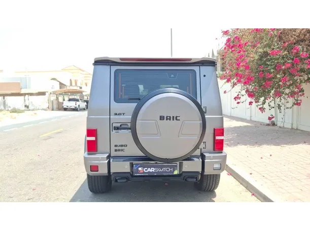 Car image 6