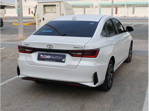 Car image 5