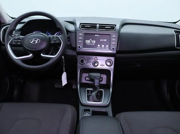 Car image 14