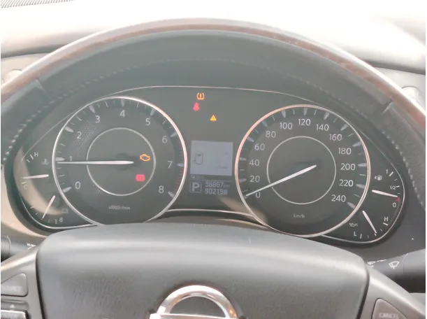 Car image 25