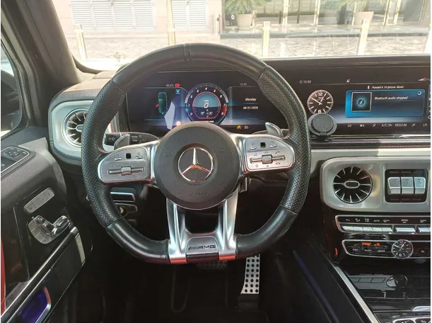 Car image 17