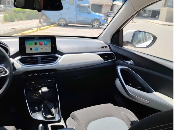 Car image 23