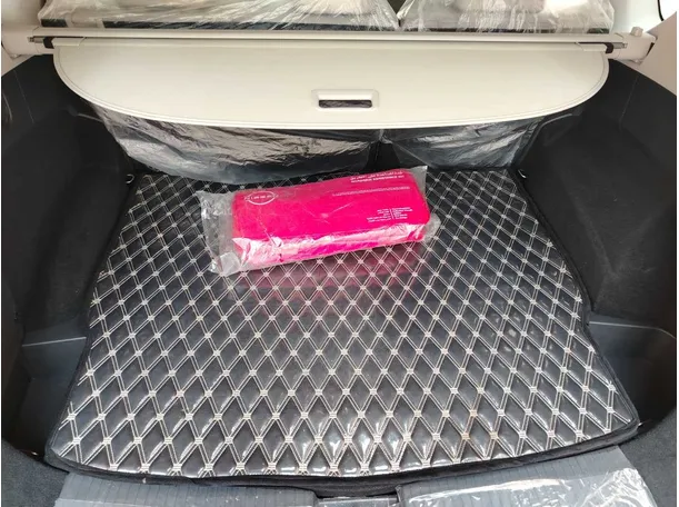 Car image 26