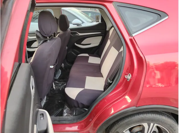 Car image 15