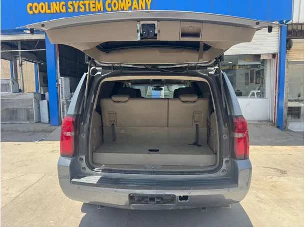 Car image 19