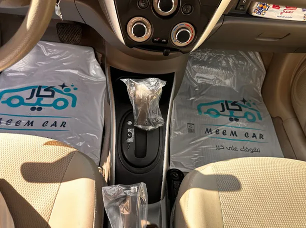 Car image 18
